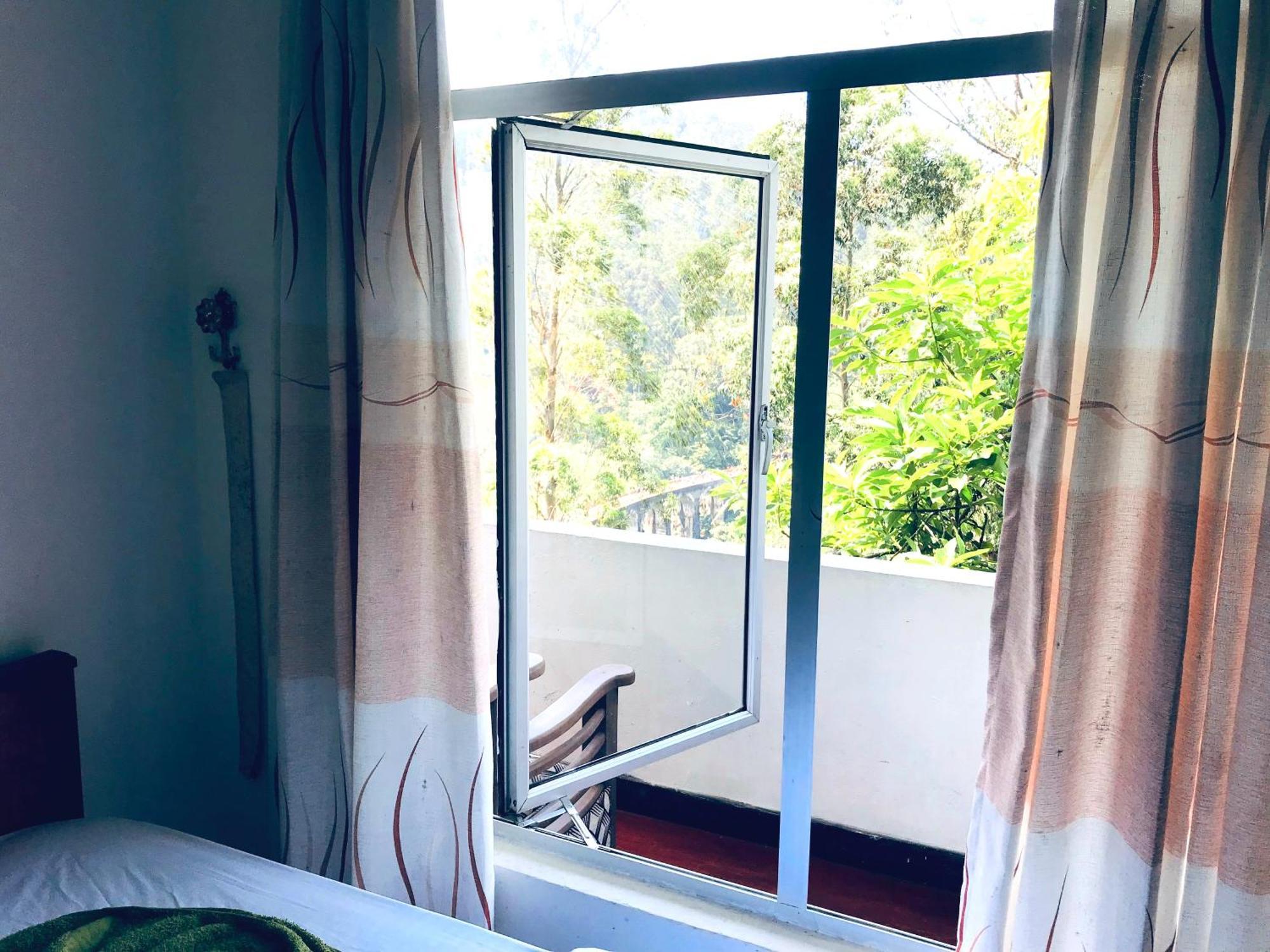 9 Arch View Rest Inn 엘라 외부 사진