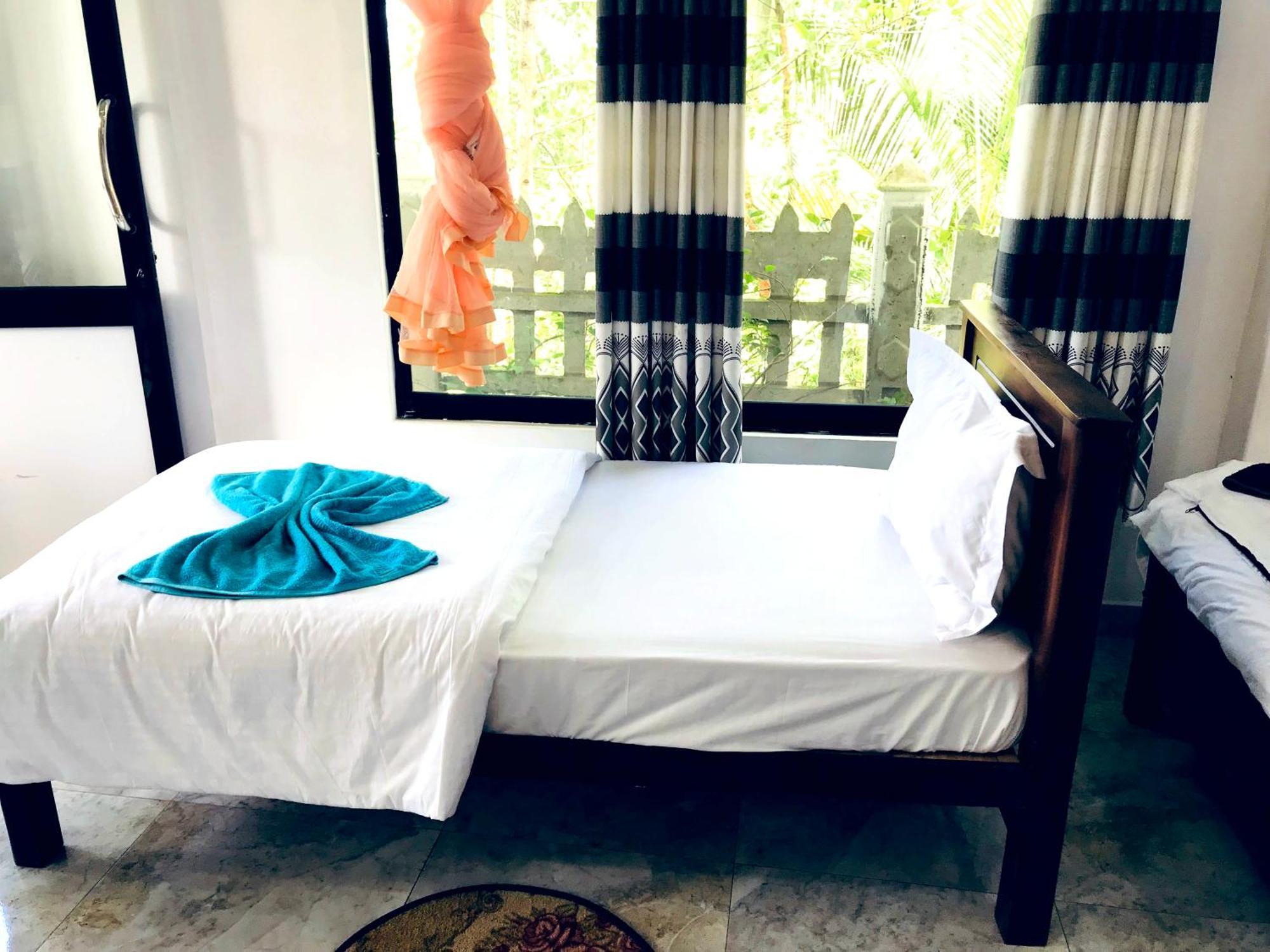 9 Arch View Rest Inn 엘라 외부 사진